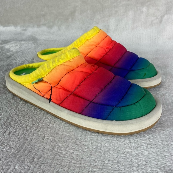 Sanuk Shoes Girls Kids Size 4 Rainbow Tie Dye Quilted Slip On Comfort Slippers - Picture 1 of 11